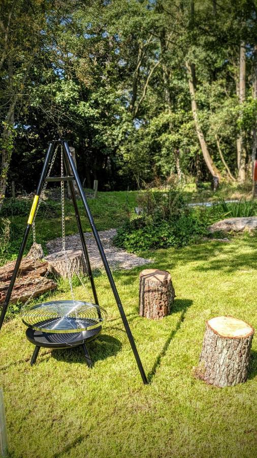 Villa Emlyn'S Coppice - Luxury Woodland Glamping à Holywell  Extérieur photo