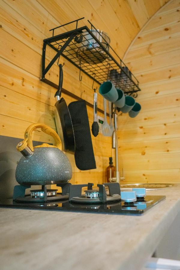 Villa Emlyn'S Coppice - Luxury Woodland Glamping à Holywell  Extérieur photo