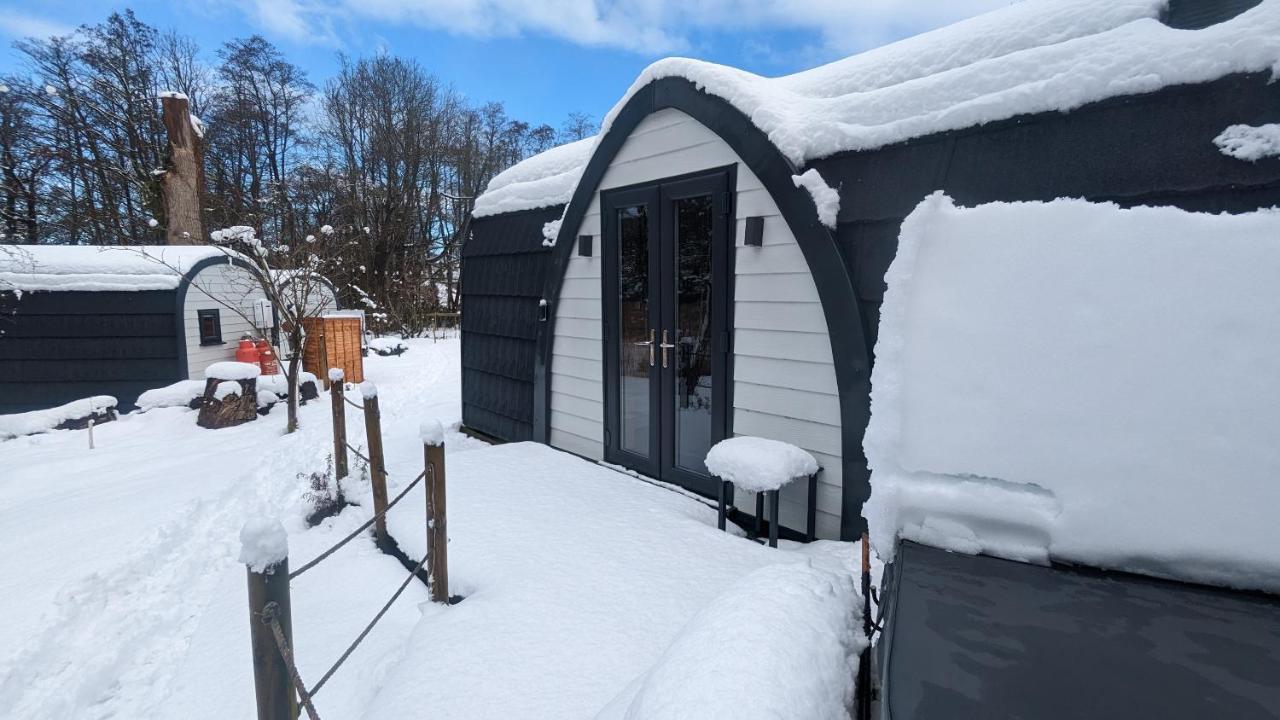 Villa Emlyn'S Coppice - Luxury Woodland Glamping à Holywell  Extérieur photo