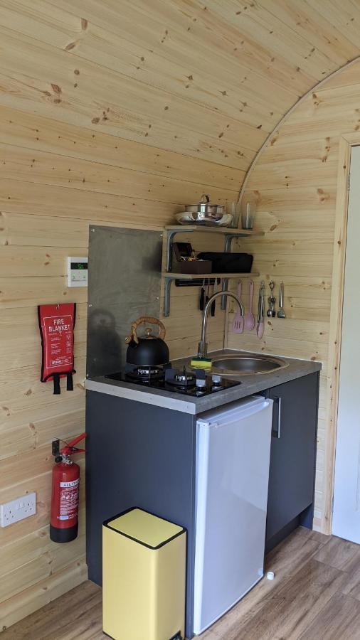 Villa Emlyn'S Coppice - Luxury Woodland Glamping à Holywell  Extérieur photo