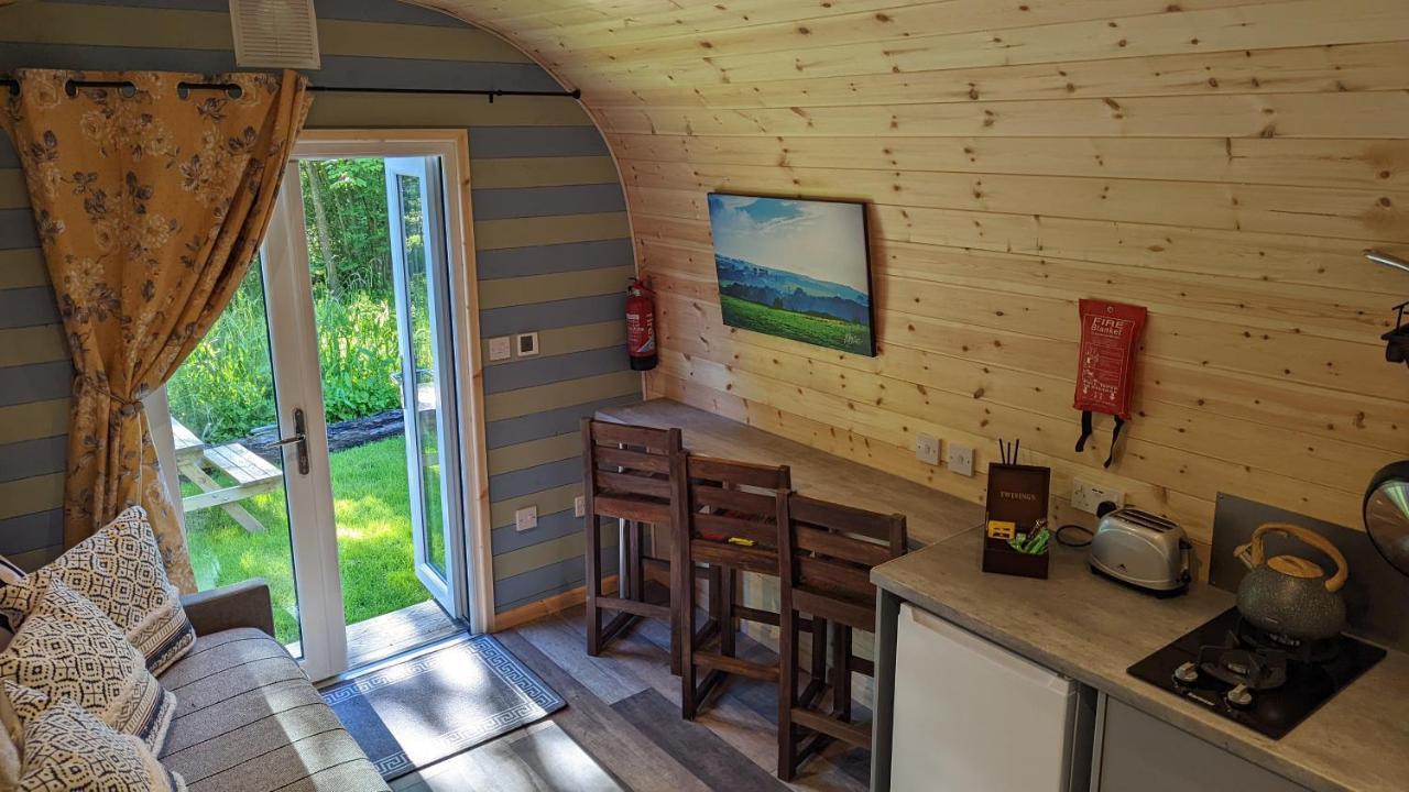 Villa Emlyn'S Coppice - Luxury Woodland Glamping à Holywell  Extérieur photo