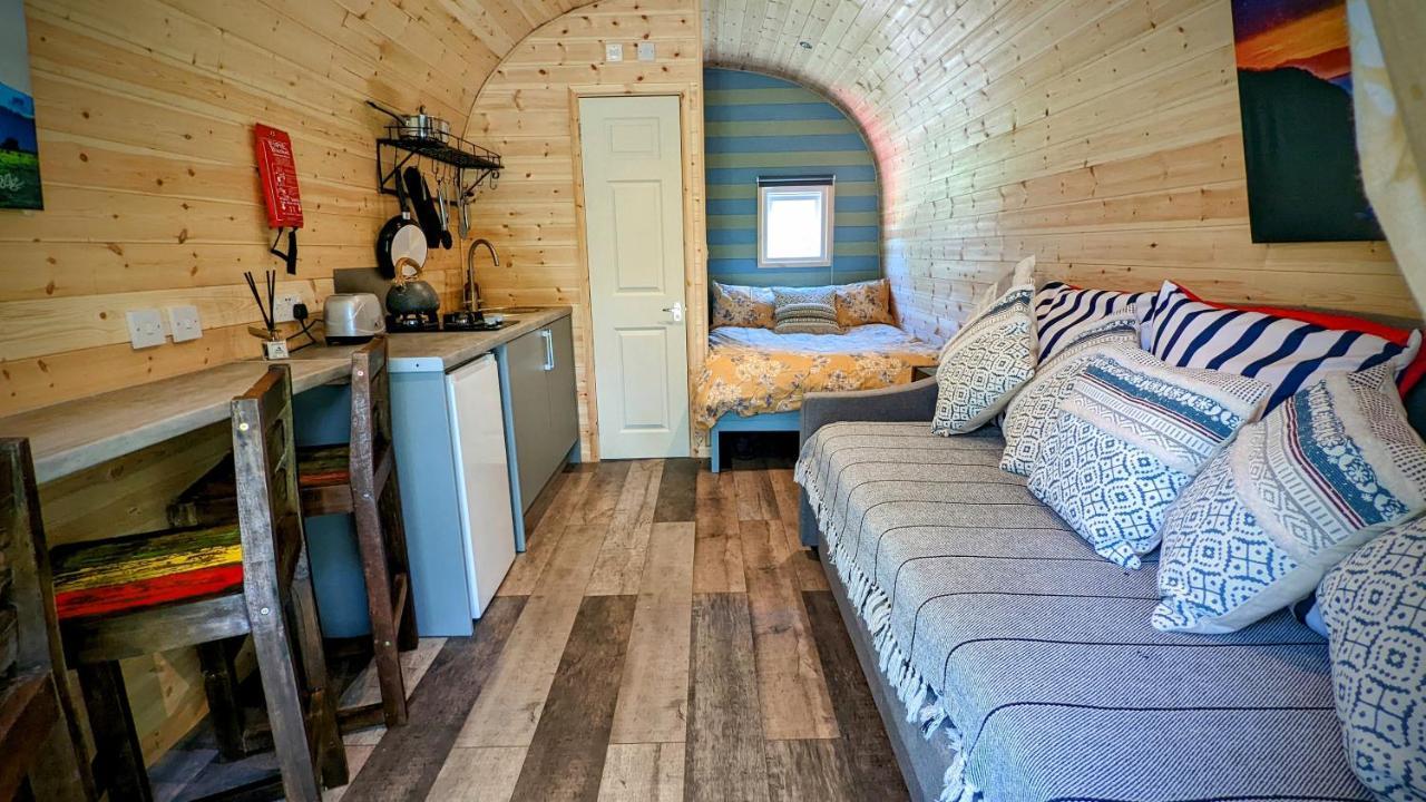 Villa Emlyn'S Coppice - Luxury Woodland Glamping à Holywell  Extérieur photo
