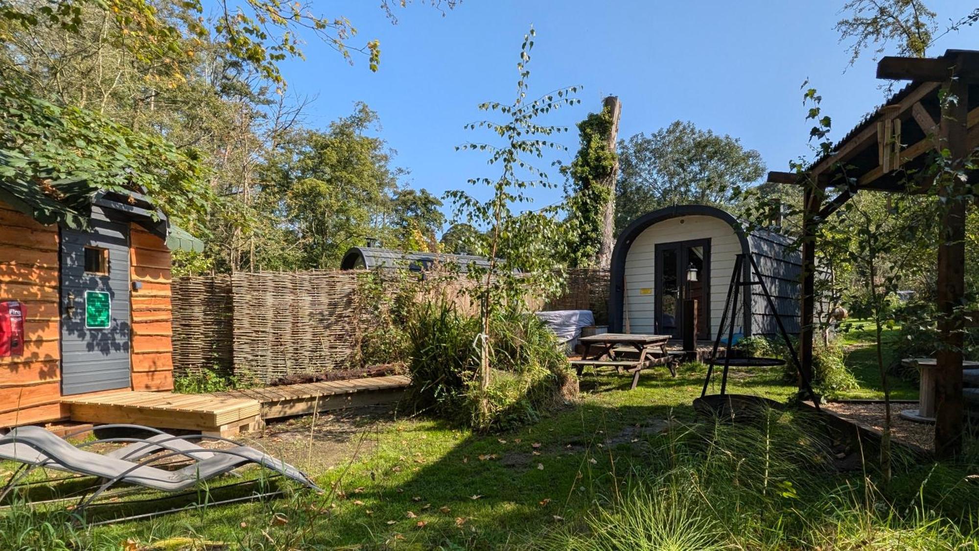 Villa Emlyn'S Coppice - Luxury Woodland Glamping à Holywell  Extérieur photo