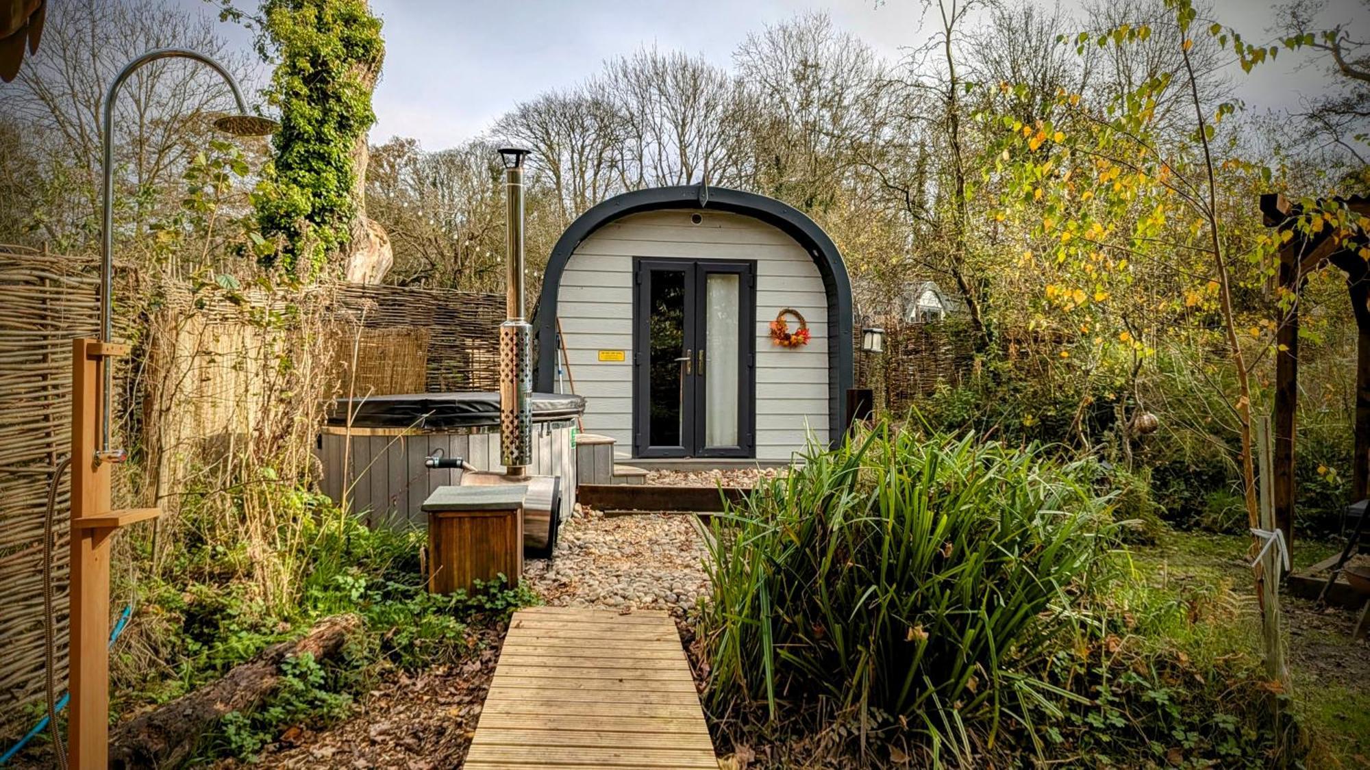 Villa Emlyn'S Coppice - Luxury Woodland Glamping à Holywell  Extérieur photo