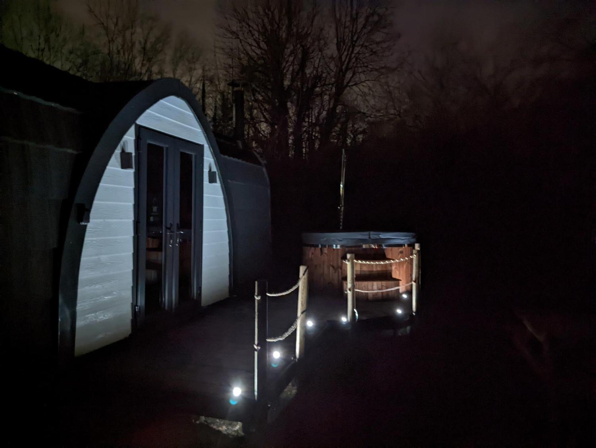 Villa Emlyn'S Coppice - Luxury Woodland Glamping à Holywell  Extérieur photo